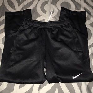 Boys Nike Therma-Fit pants